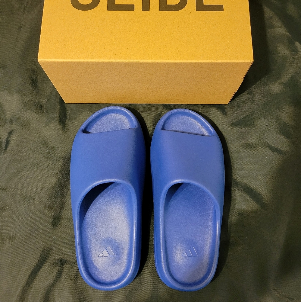 Brand new ds adidas yeezy slide azure size 10 men's.